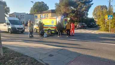 Zdjęcie do artykułu Wypadek na przejściu dla pieszych w Wesołej: 12-letnia dziewczynka potrącona przez dostawczego busa