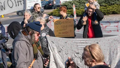 Głośny sprzeciw mieszkańców Starej Miłosny - Fotorelacja i Kluczowe Postulaty