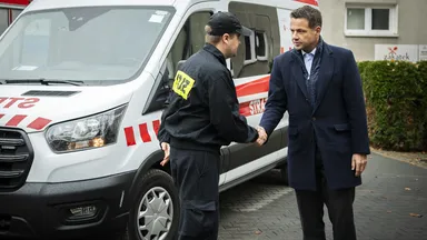 Rafał Trzaskowski odwiedził OSP Wesoła i rozmawiał o bezpieczeństwie przeciwpożarowym