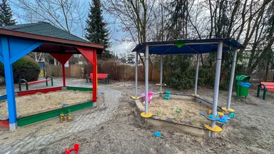 Najstarszy plac zabaw w Starej Miłośnie po modernizacji – zapraszamy do wspólnej zabawy!