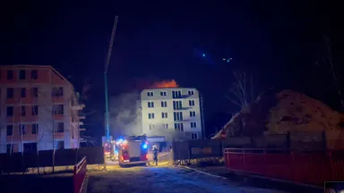 Zdjęcie do artykułu Pożar na budowie przy Rumiankowej w Wesołej – strażacy opanowali sytuację