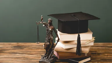 Zdjęcie do artykułu Warszawskie uczelnie prawnicze – która najlepiej przygotuje Cię do zawodu?