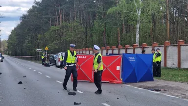 Zdjęcie do artykułu Tragiczny wypadek w Marysinie Wawerskim. Nie żyje pieszy, dwie osoby w szpitalu