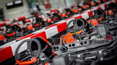 A1 Karting to wyjątkowe miejsce gdzie wspólna jazda po torze pozwala by rodzić mógł aktywnie uczestniczyć w zabawie