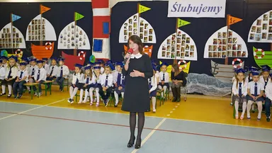 Zdjęcie do artykułu Pasowanie na ucznia w Szkole Podstawowej nr 353